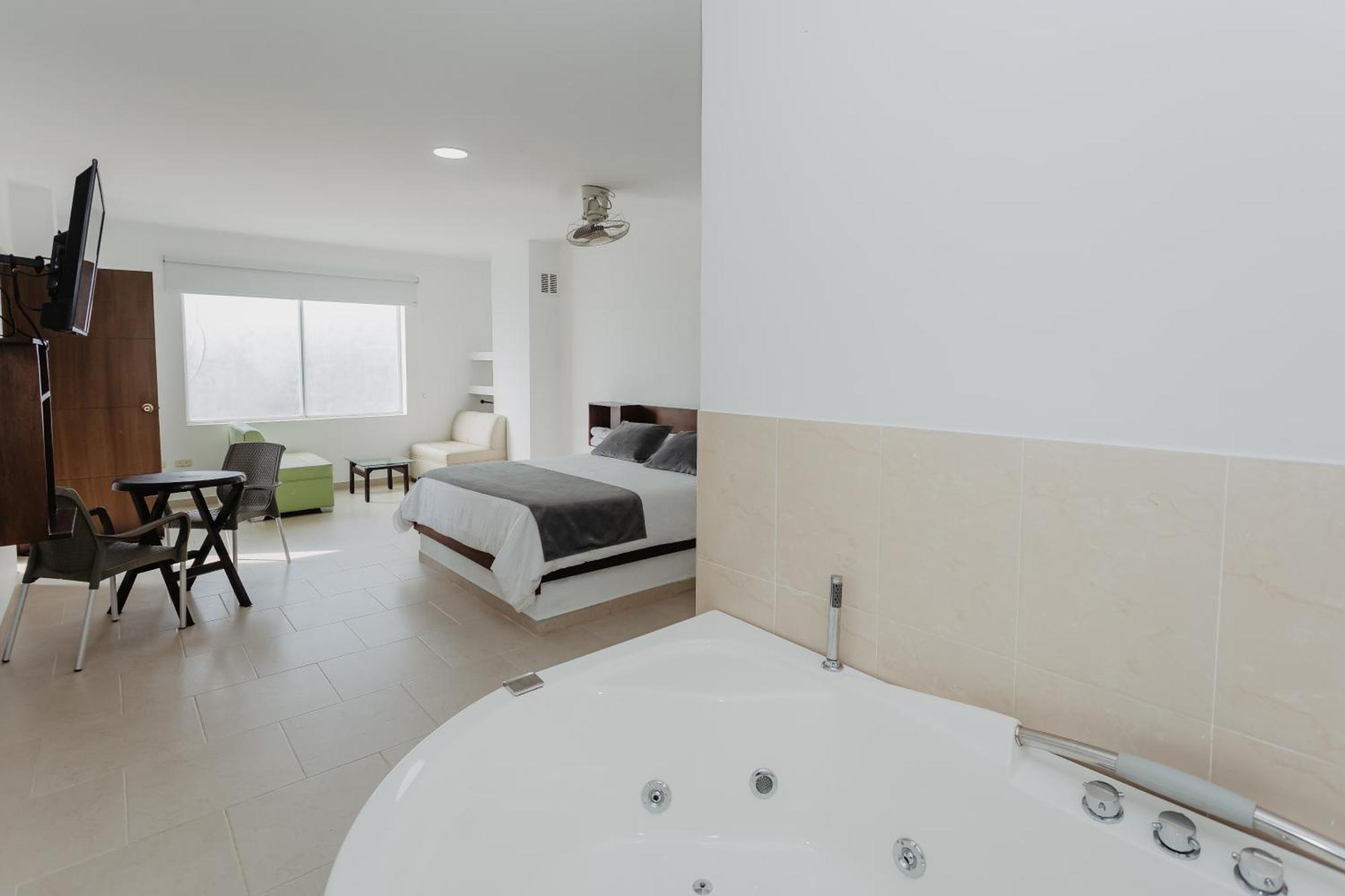 Plataneras Confort Hotel